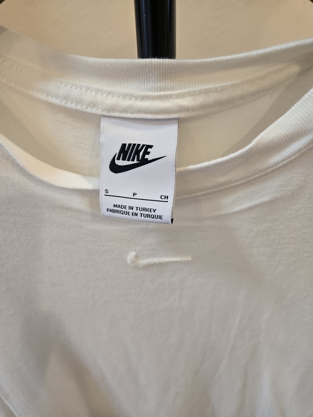 Nike Women’s White and Tan Block Maxi Dress - Picture 2 of 7